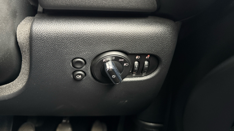 MINI Hatchback 2.0 Cooper S Exclusive 3dr Petrol Hatchback